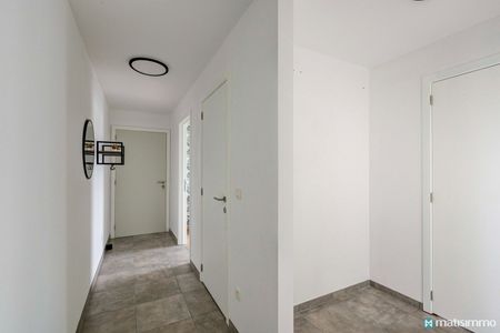 RECENT INSTAPKLAAR APPARTEMENT MET 2 SLAAPKAMERS, 2 AUTOSTAANPLAATSEN EN TUIN TE BEVERST - Photo 4