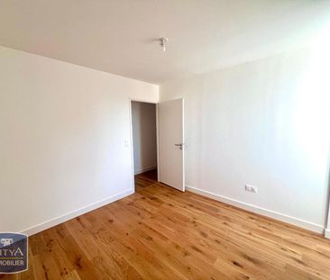 Location Appartement 3 pièces 70m² POITIERS 86000 - Photo 4