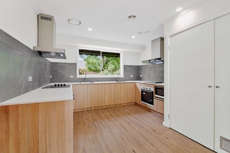 Single Ensuite Room - Photo 4