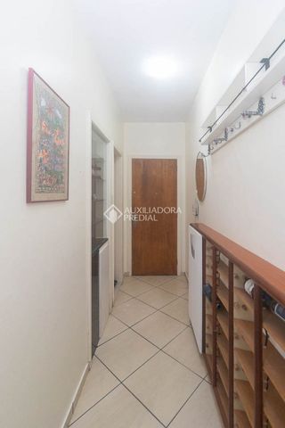 Apartamento com 2 quartos e 73m² para alugar em Centro Histórico, Porto Alegre. - Photo 2