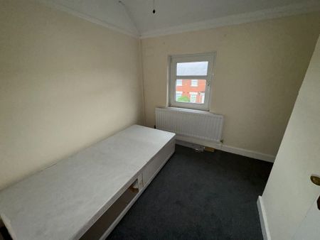 11 Seabank Parade, Belfast BT15 3NW - Photo 2