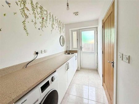 Kentwood Hill, Tilehurst, Reading, Berkshire, RG31 - Photo 3
