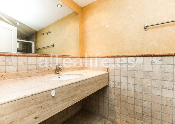 Cap-negret, Altea, Valencian Community 03590