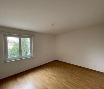 Zentral gelegene Wohnung mit grossem Balkon mit Aussicht - Foto 3