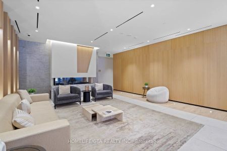 5 Defries Street #821 - Photo 2