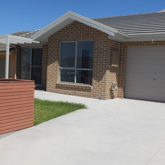 Modern Villa - Photo 1