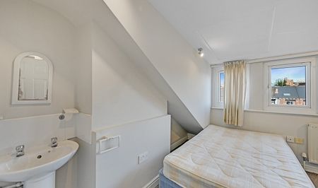 Spacious 5-Bed Student House - Photo 3