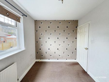 2 bedroom end of terrace house to rent - Photo 4