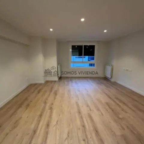 Piso en alquiler en Ourense Capital - Photo 1