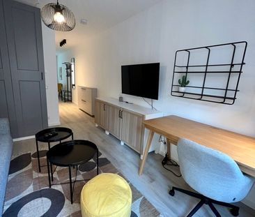 Exklusives Apartment mit Terrasse in zental gelegenem Neubau - Photo 6