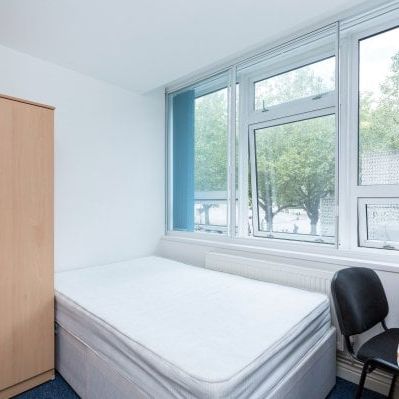 Guildhall Walk, Portsmouth - Photo 1