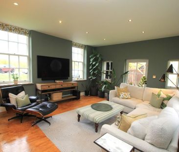 4 bedroom semi-detached house to rent - Photo 3