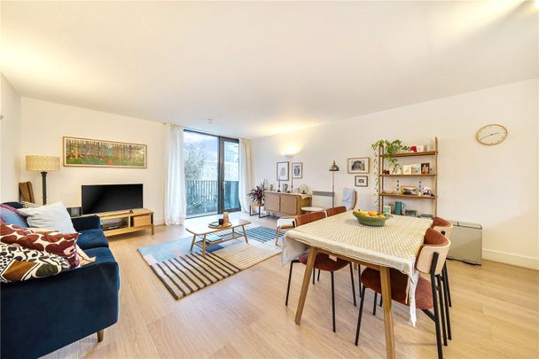 City Walk, London, SE1 3ES - Photo 1