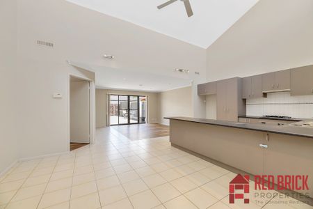 18 Ayrton Street, Gungahlin ACT 2912 - Townhouse For Rent | Domain - Photo 3