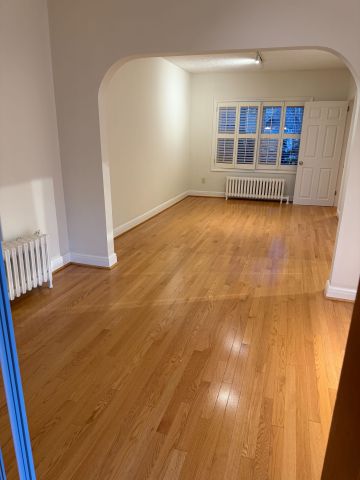 For Lease - 292 Horsham Avenue, Toronto, Ontario - Photo 3