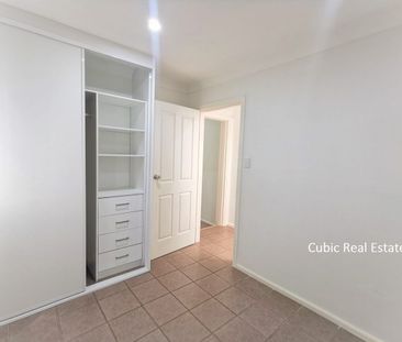 Renovated Cute Cottage - Photo 2