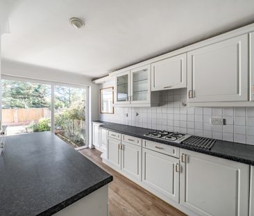 3 bedroom semi-detached house to rent - Photo 5
