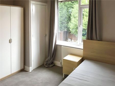 Shepherds Hill, Guildford, GU2 9RY - Photo 2