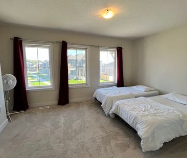 For Lease - 33 Wintergreen Crescent, Haldimand, Ontario - Photo 4