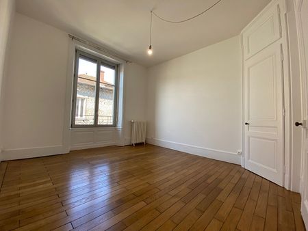 Location Appartement 6 pièces 165m² BESANCON 25000 - Photo 2