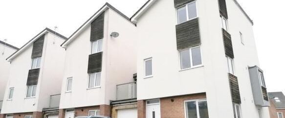 4 bedroom townhouse to rent - Photo 1