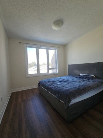 For Lease - 37 Sparks Street, Aurora, Ontario - Photo 3