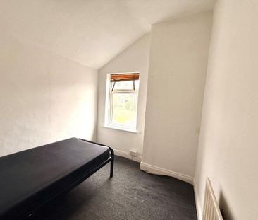 3 bedroom terraced house to rent - Photo 6