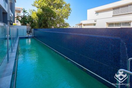 Gorgeous apartment in boutique complex - Photo 5