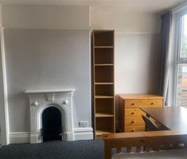 8 Bedroom Semi Detached To Let - Photo 6