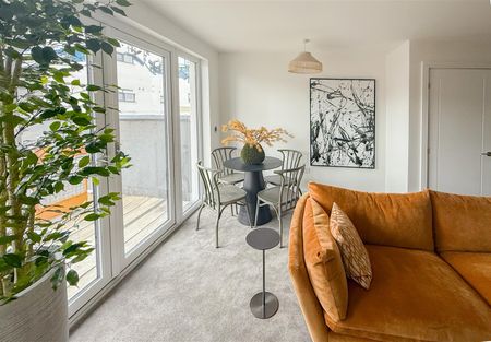 Flat 66, 5 Martin Court, Hastings, TN34 1EF - Photo 2