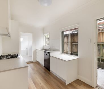 Unfurnished two level terrace - Photo 1