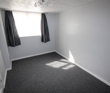 2 bedroom semi-detached house to rent - Photo 2