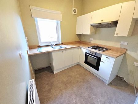 3 bedroom apartment to rent - Photo 5