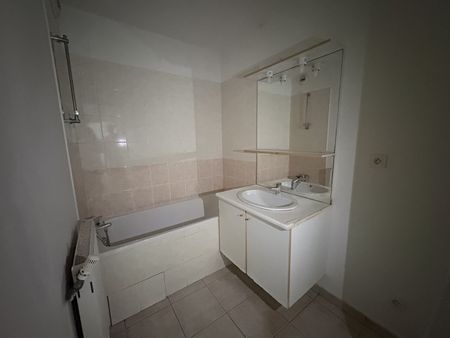 Location Appartement 2 pièces 54m² LE PEAGE DE ROUSSILLON 38550 - Photo 5