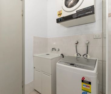 Quiet studio living close to the city - Photo 3