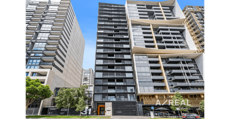 Modern two Bedroom Apartment- With City Views! - Photo 4