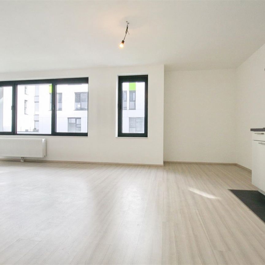 Appartement te huur - Photo 1
