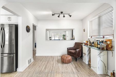 Detached Home For Lease | E8332698 - Photo 2