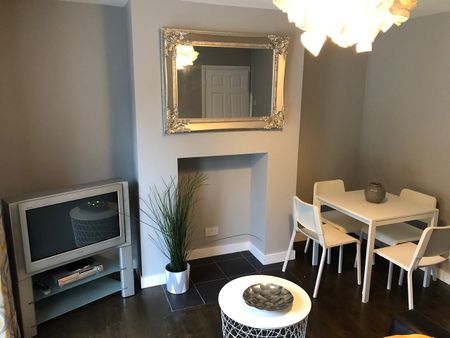 Room in a Shared House, Sandhutton Street, M9 - Photo 4