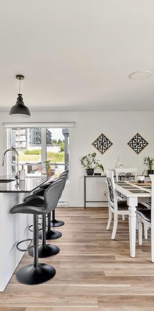 ANIMAUX ACCEPTÉS, Grand 51/2 vue partielle sur le fleuve - Photo 1