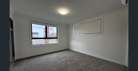 Modern 4-Bedroom Home in Growing Riverstone Location - Photo 2