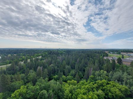 Amazing Views! Checkmate Court - 2 Bedroom Condo - Underground Parking - Photo 2