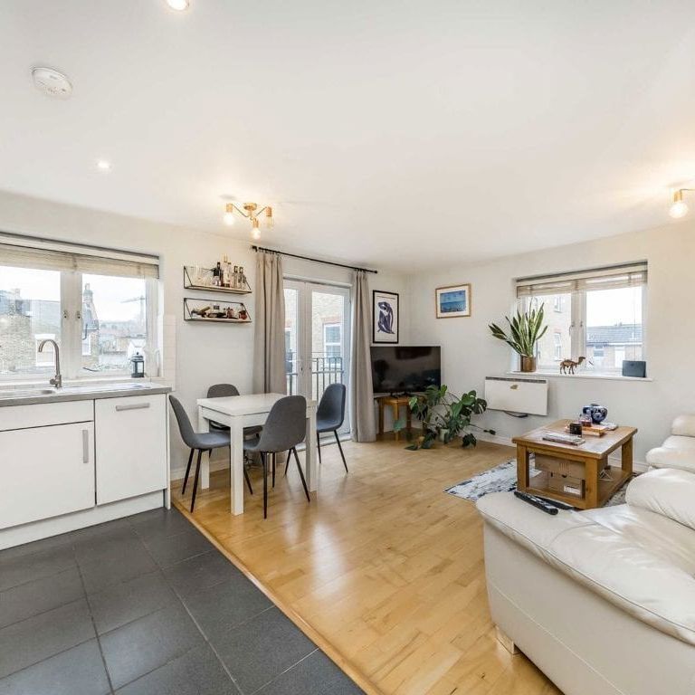 Garratt Lane, SW18 4FQ, London - Photo 1