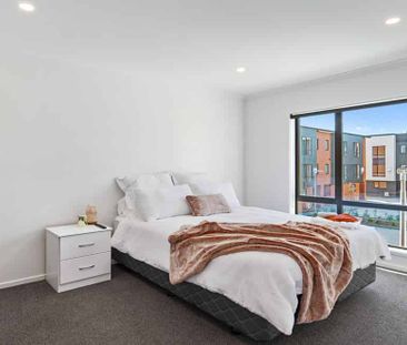 WATER, POWER + INTERNET ALL INCLUDED!! - Photo 4