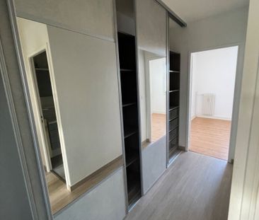 Location Appartement 3 pièces 72m² JOUE LES TOURS 37300 - Photo 2
