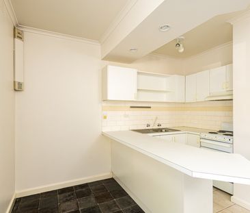 1/50 Barkly Street, Carlton VIC 3053 - Photo 5