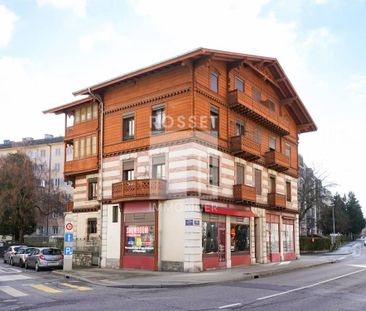 Appartement de 3 pièces au 1er étage dans un immeuble au cachet his... - Photo 1