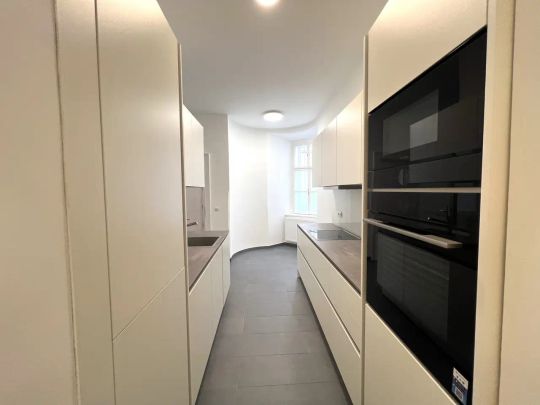 UNBEFRISTET: Klimatisierte Altbauwohnung im Stadtzentrum - Photo 1