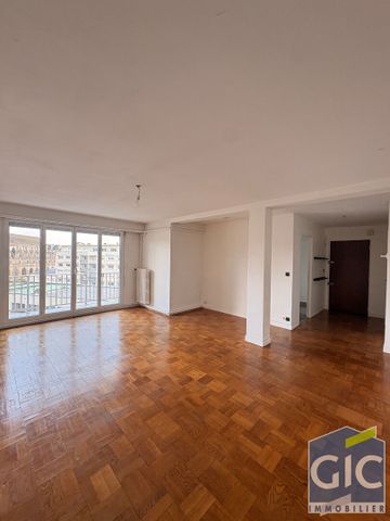 Location Appartement 2 pièces 63m² - Photo 2