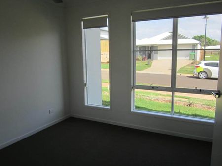 57 Swansea Circuit, Redland Bay - Photo 2